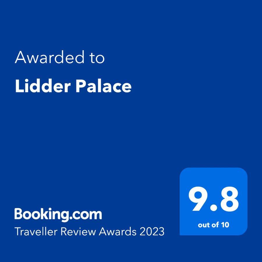 Hotel Lidder Palace ปาฮาลกัม ภายนอก รูปภาพ